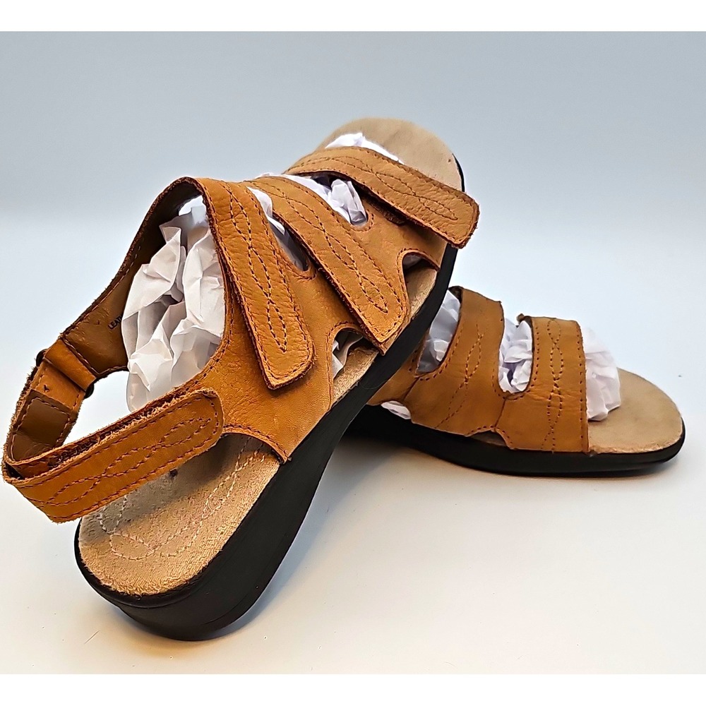 Cobbie Cuddlers Women Tan Leather Strappy Wedge Sandals 5.5W Beatrice 52070